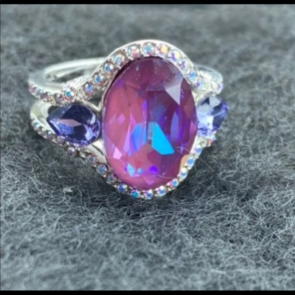 Ava Ro Ring Size 7